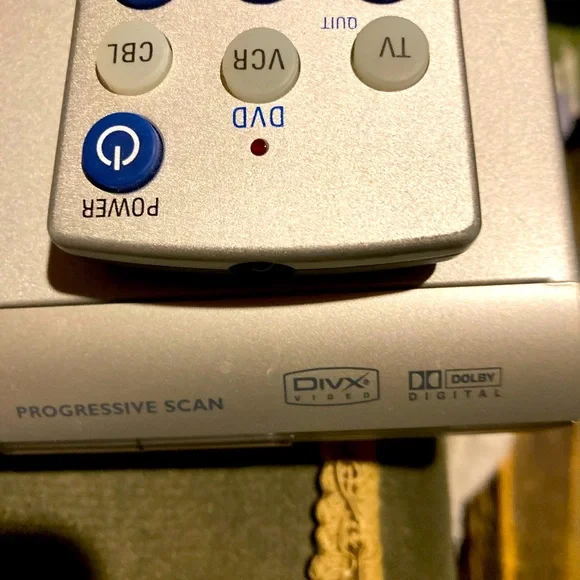 Philips DVD player w remote control